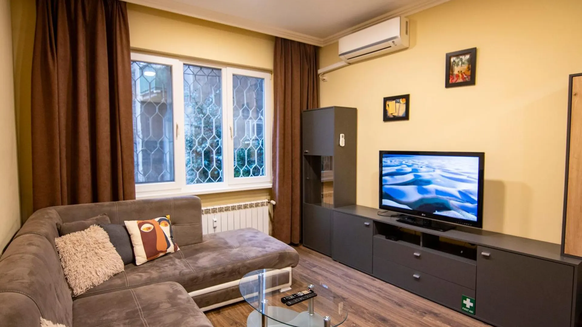 Comfort & Cozy Apartment In Sofia Center